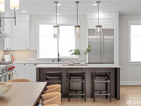 14332 148th Place NE 25, Woodinville WA 98072