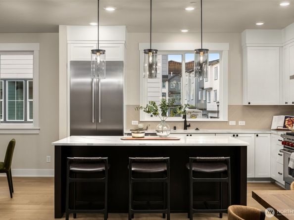 14332 148th Place NE 25, Woodinville WA 98072