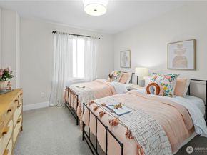 14332 148th Place NE 25, Woodinville WA 98072