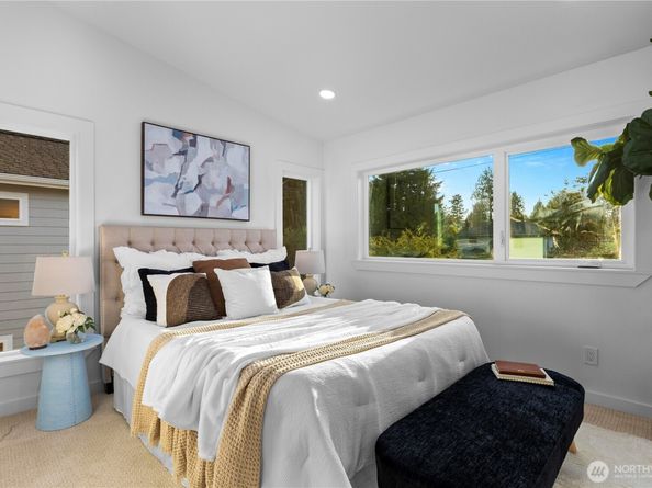 9737 Evanston Avenue N, Seattle WA 98103