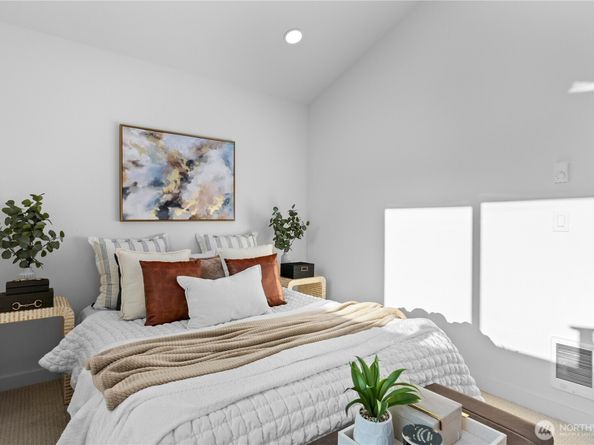 9737 Evanston Avenue N, Seattle WA 98103