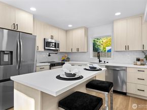 9737 Evanston Avenue N, Seattle WA 98103