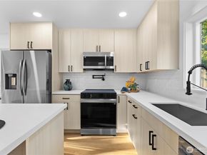 9737 Evanston Avenue N, Seattle WA 98103