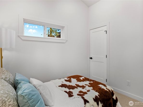 9737 Evanston Avenue N, Seattle WA 98103