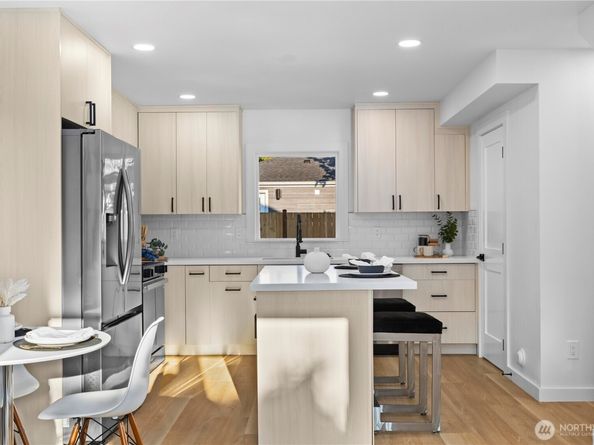 9737 Evanston Avenue N, Seattle WA 98103