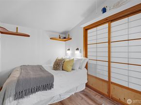 2727 Fairview Avenue E 18, Seattle WA 98102