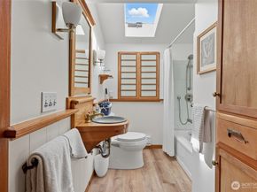 2727 Fairview Avenue E 18, Seattle WA 98102