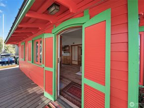 2727 Fairview Avenue E 18, Seattle WA 98102