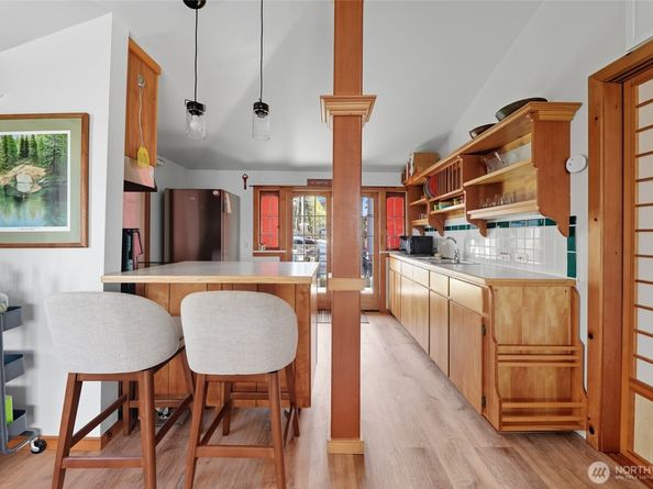 2727 Fairview Avenue E 18, Seattle WA 98102