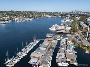 2727 Fairview Avenue E 18, Seattle WA 98102