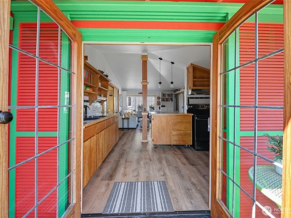2727 Fairview Avenue E 18, Seattle WA 98102