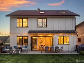 5142 48th Avenue NE, Seattle WA 98105