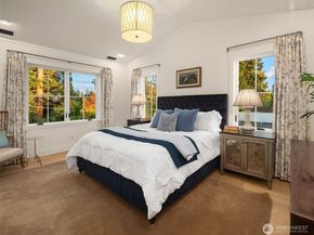 5142 48th Avenue NE, Seattle WA 98105