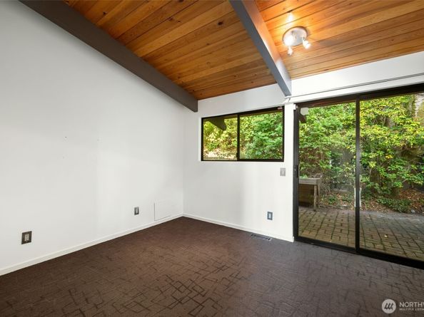 5401 SW Beach Drive Terrace, Seattle WA 98116