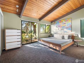 5401 SW Beach Drive Terrace, Seattle WA 98116