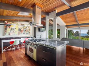 5401 SW Beach Drive Terrace, Seattle WA 98116