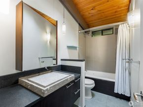 5401 SW Beach Drive Terrace, Seattle WA 98116