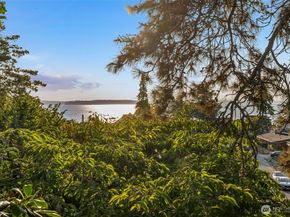 5401 SW Beach Drive Terrace, Seattle WA 98116