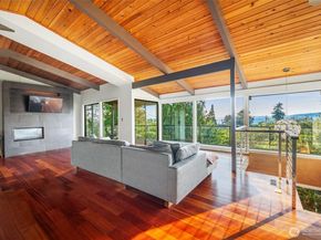 5401 SW Beach Drive Terrace, Seattle WA 98116