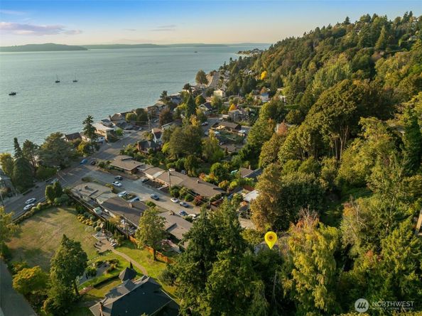 5401 SW Beach Drive Terrace, Seattle WA 98116