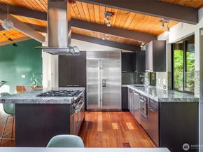 5401 SW Beach Drive Terrace, Seattle WA 98116