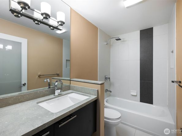 5401 SW Beach Drive Terrace, Seattle WA 98116