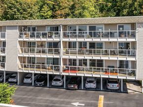10203 47th Avenue SW C12, Seattle WA 98146