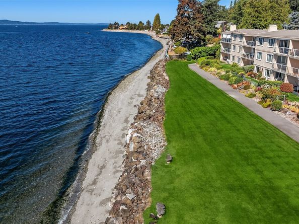 10203 47th Avenue SW C12, Seattle WA 98146