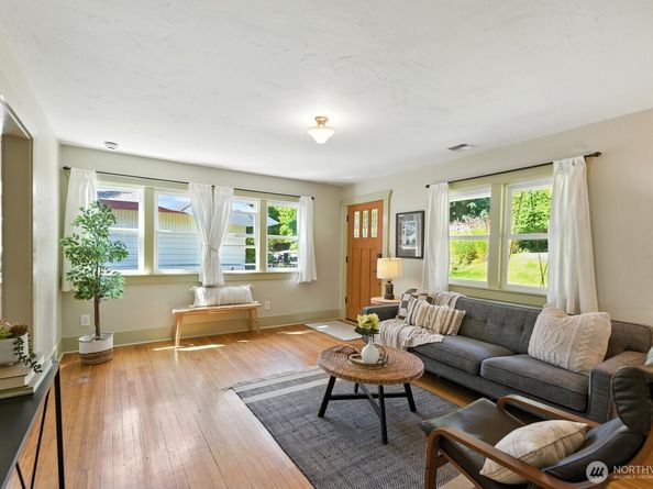 7936 29th Avenue SW, Seattle WA 98126