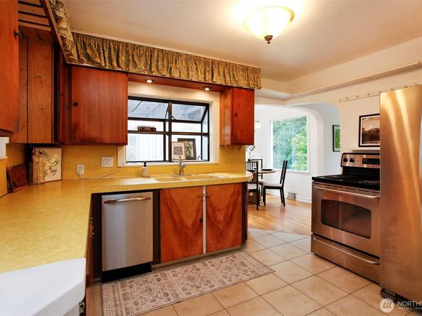 19727 Locust Way, Lynnwood WA 98036