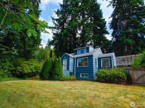 19727 Locust Way, Lynnwood WA 98036