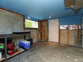 19727 Locust Way, Lynnwood WA 98036