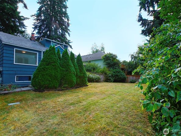 19727 Locust Way, Lynnwood WA 98036