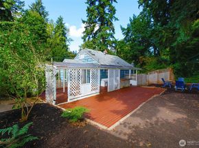19727 Locust Way, Lynnwood WA 98036