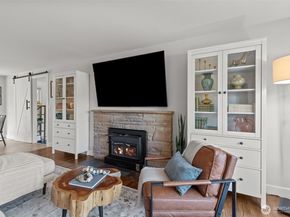 915 Monroe Avenue NE, Renton WA 98056