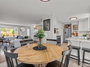 915 Monroe Avenue NE, Renton WA 98056