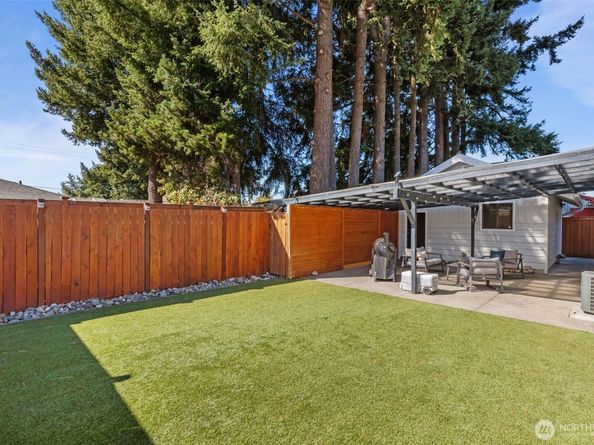 915 Monroe Avenue NE, Renton WA 98056