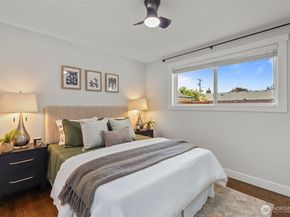 915 Monroe Avenue NE, Renton WA 98056