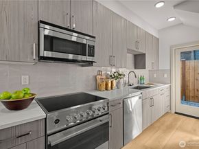 3607 Linden Avenue N, Seattle WA 98103