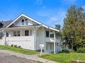 110 11th Street Pl, Bremerton WA 98337