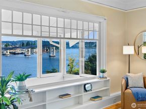 110 11th Street Pl, Bremerton WA 98337