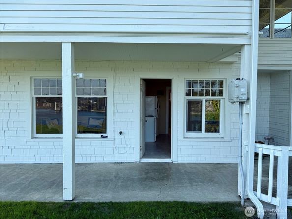 110 11th Street Pl, Bremerton WA 98337