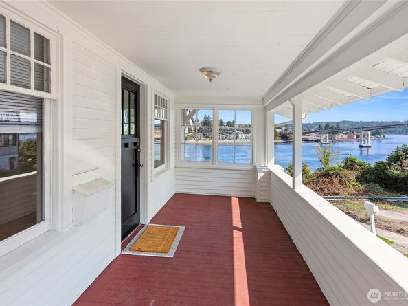 110 11th Street Pl, Bremerton WA 98337