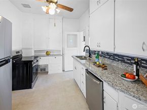 110 11th Street Pl, Bremerton WA 98337