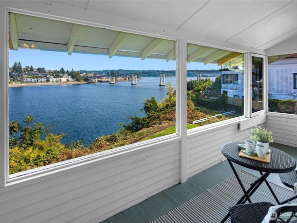 110 11th Street Pl, Bremerton WA 98337