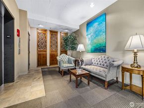 9023 Mary Avenue NW 401, Seattle WA 98117