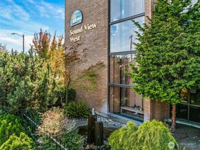 9023 Mary Avenue NW 401, Seattle WA 98117