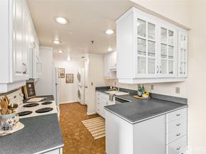 9023 Mary Avenue NW 401, Seattle WA 98117