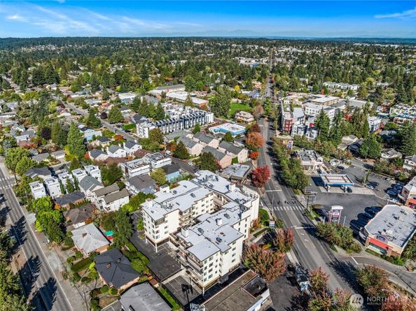 9023 Mary Avenue NW 401, Seattle WA 98117