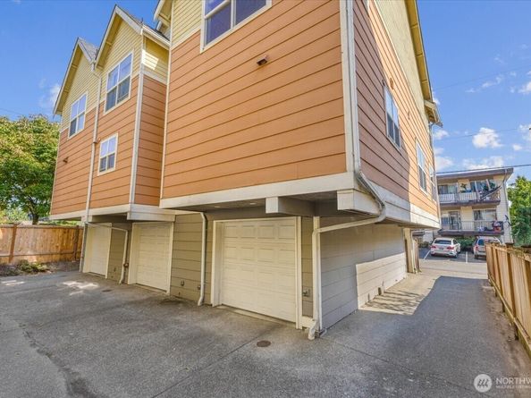 1719 SW Henderson Street, Seattle WA 98106